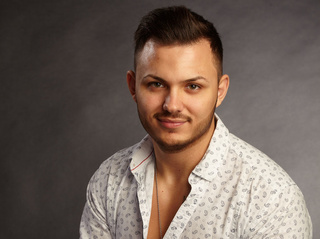 white gay hunkliviu like