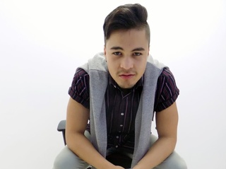 latino jóvenes gay chrisventure
