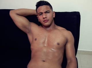 latin young gay roonie9