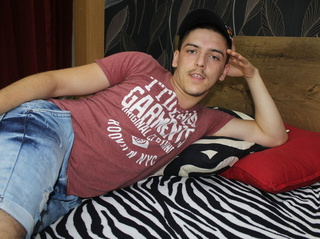 white young gay silksam