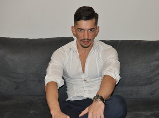 white gay nikkoravenxx dildo