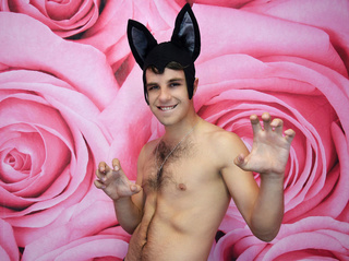 white gay cutenhotrik dancing