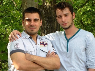 blancas gay alex1990 like