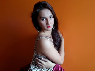 asian transgender hotsexymistress1 striptease