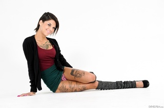 tattoed brunette wiggles pink