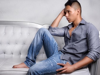 latino jóvenes gay rosstribbiani
