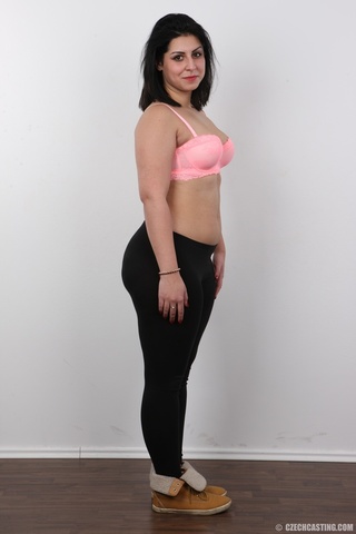 gorditas morena castaña ojos