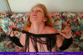 luscious yaya enseña calientes