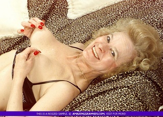 hot grannies sizes wearing