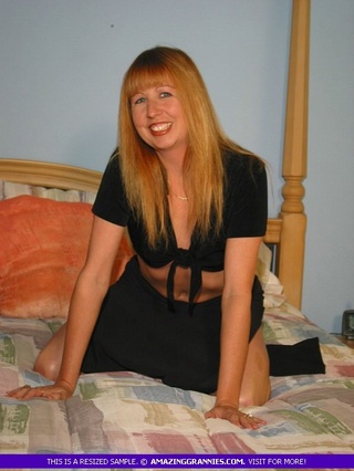 steaming hot granny displays