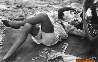 smokes cigarette class elegance