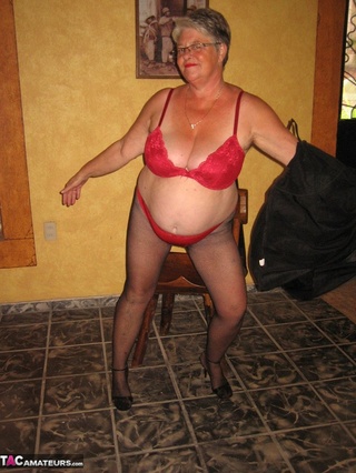 well-formed elderly rubias bajitas