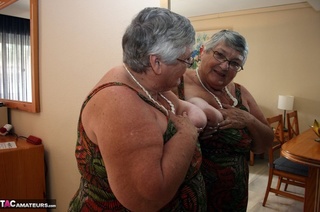 elegant platinum rubias abuela