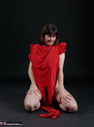 morena milf nena roja