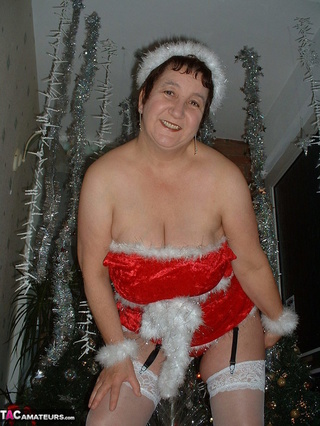 mature bbw teases extra