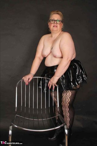 mature bbw takes black