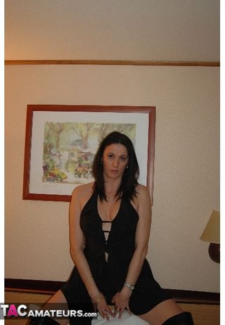 lusty babe pose body