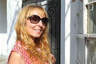 steaming hot chick sunglasses