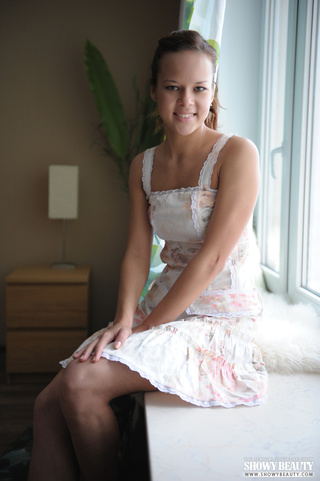 luscious babe expose lusty