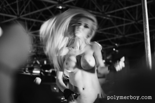 kinky blondes dance pole