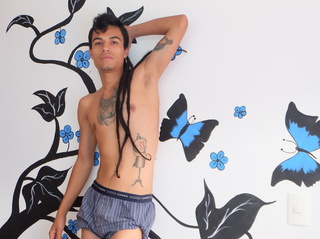 latin man andhreylovex dildo