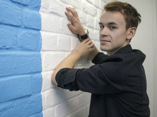 white young man kaydeng