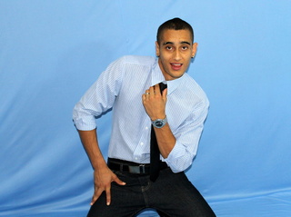 latin man ahngelbad striptease