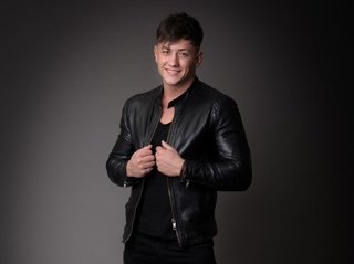 white young gay hotstudmike
