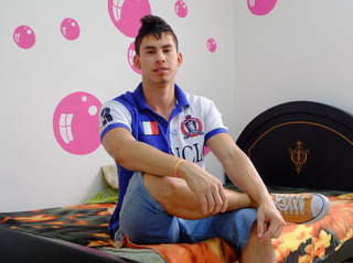 latin young gay guillermesex