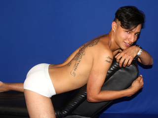 latino jóvenes gay hakonlansky