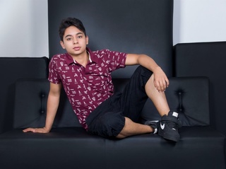 latino jóvenes gay damiihan