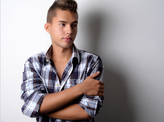 latino jóvenes gay kenblome