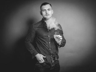 white gay ryankeaton live