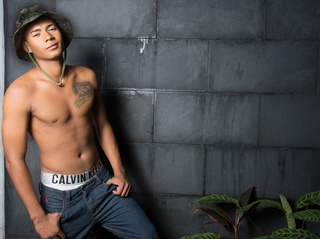 latin young gay dylanbernard