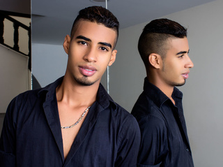latin young gay mikedewitt
