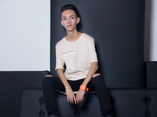 latin young gay alexandejock