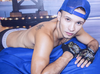 latino gay willyroiz snapshot