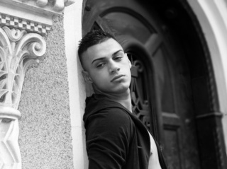 white young gay raymond4u