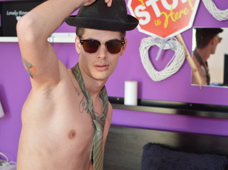 white gay oscaranthony roleplay