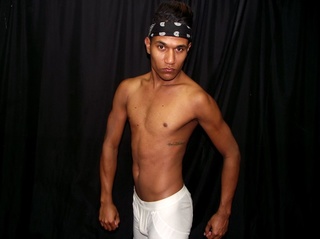 latin young gay kyronhorny