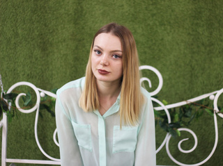 white teen blonde hair