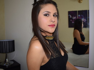 latin teen brown hair