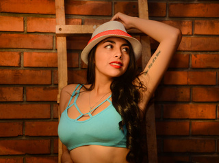 latin teen black hair