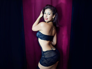 latin teen brown hair