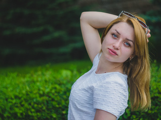 white teen auburn hair
