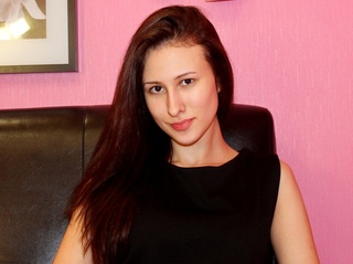 white teen auburn hair