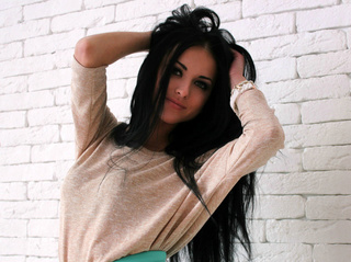 blancas chica negras cabello