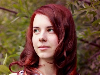 jovencita auburn cabello grandes