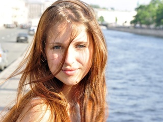 white girl brown hair