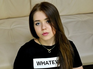 white teen auburn hair